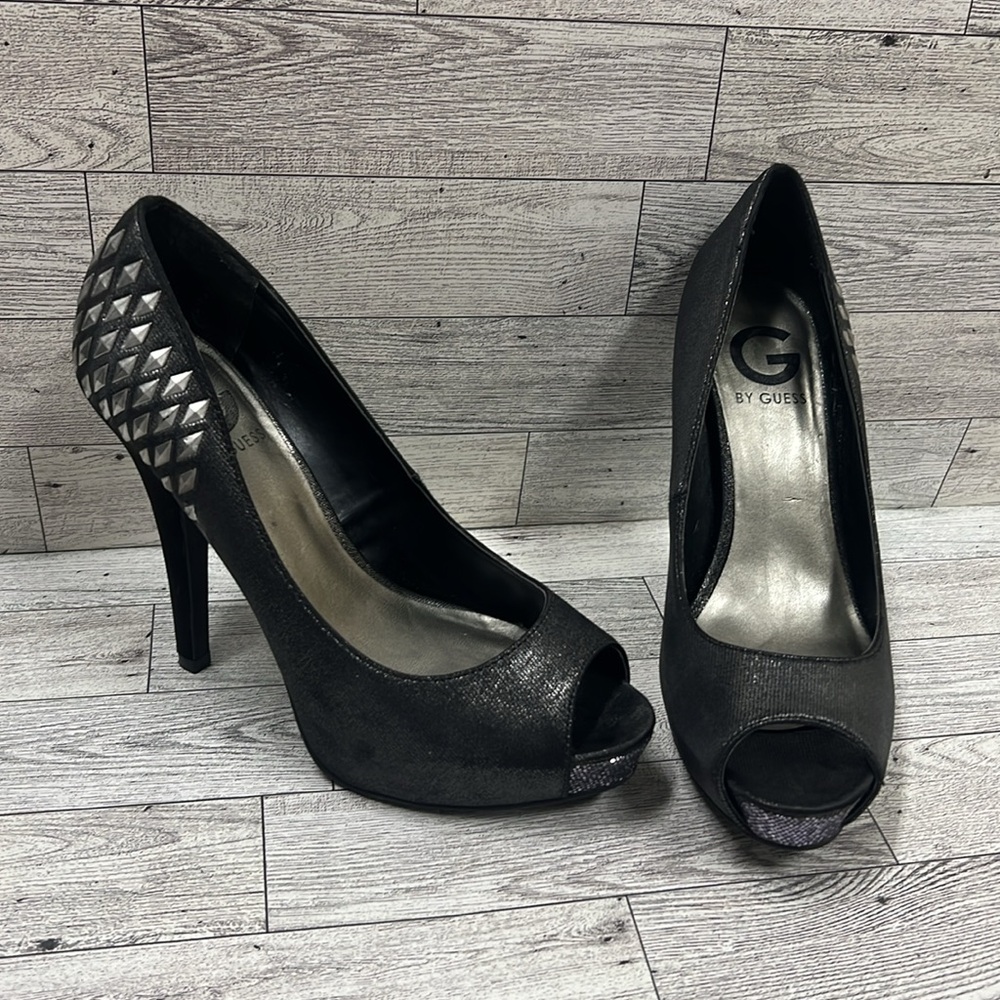 NEDA-Y G by Guess Black Peep Toe Heels. Size 6.5. Pewter.